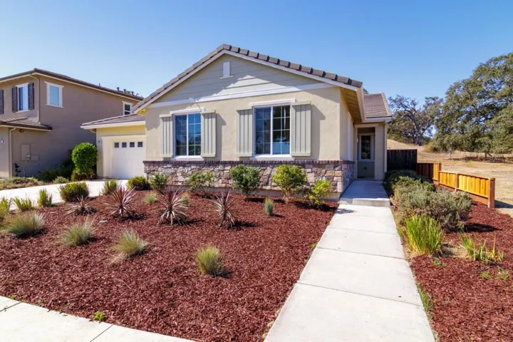 9283 Rancho Hills Drive, Gilroy, California 95020