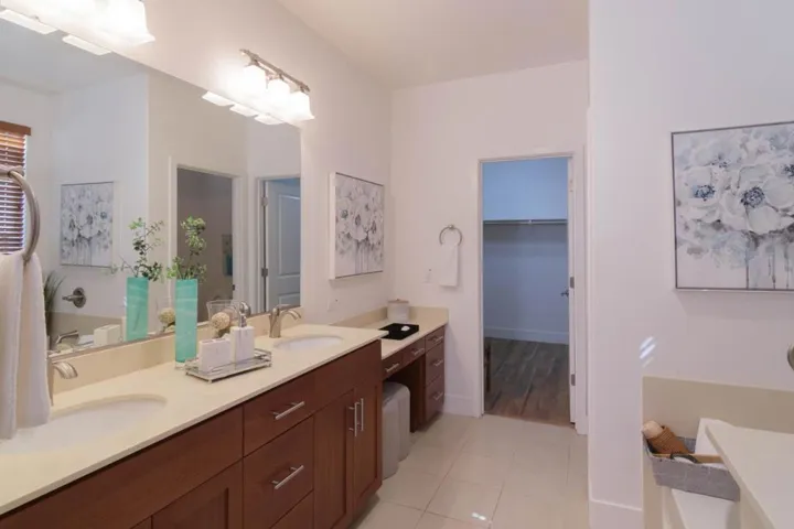 9283 Rancho Hills Drive, Gilroy, California 95020