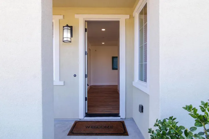 9283 Rancho Hills Drive, Gilroy, California 95020