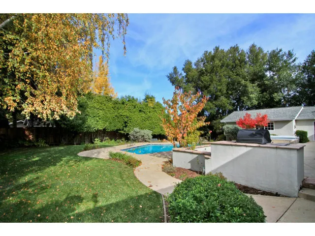 14823 Vickery Avenue, Saratoga, California 95070