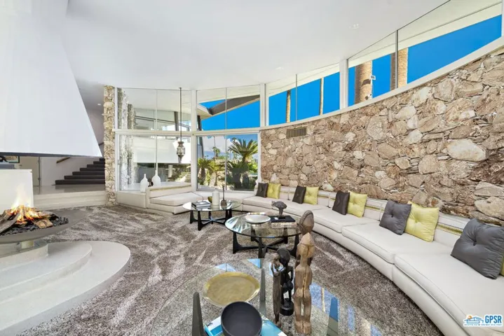 1350 Ladera Circle, Palm Springs, California 92262