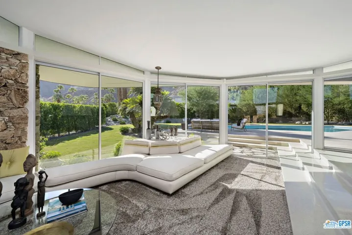 1350 Ladera Circle, Palm Springs, California 92262