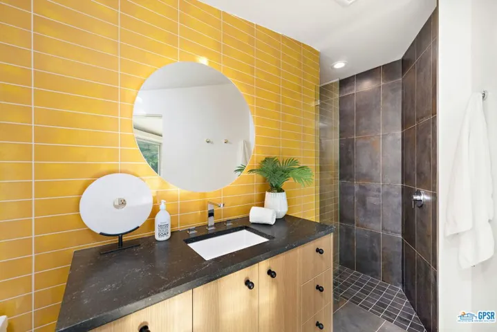 1350 Ladera Circle, Palm Springs, California 92262