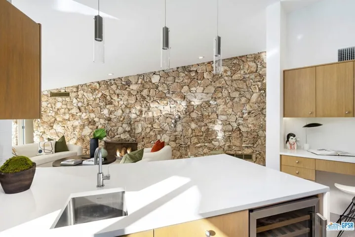 1350 Ladera Circle, Palm Springs, California 92262