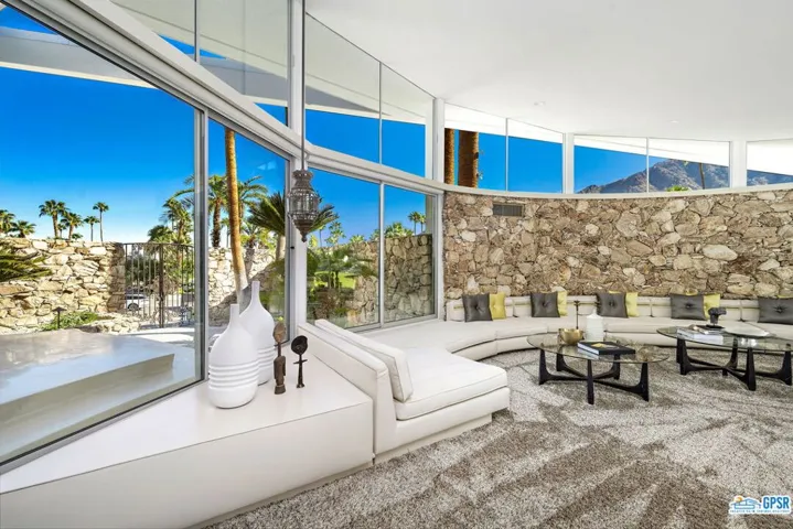 1350 Ladera Circle, Palm Springs, California 92262