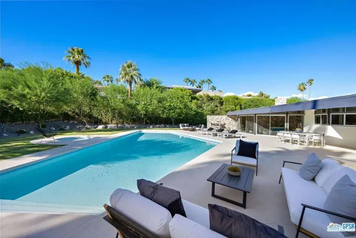 1350 Ladera Circle, Palm Springs, California 92262