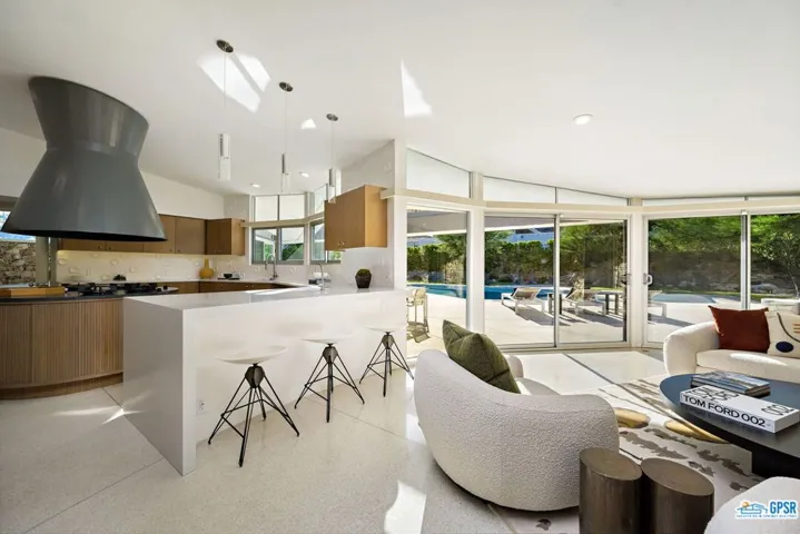 1350 Ladera Circle, Palm Springs, California 92262