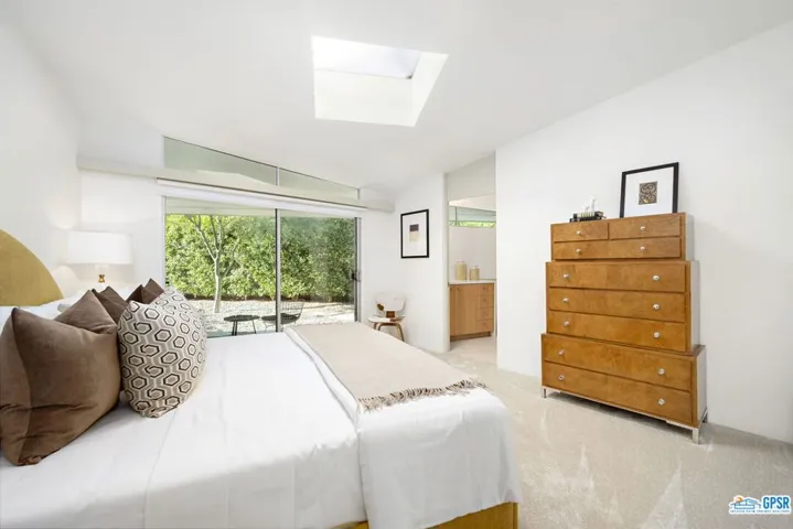 1350 Ladera Circle, Palm Springs, California 92262
