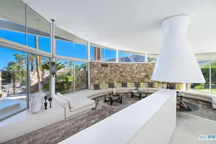 1350 Ladera Circle, Palm Springs, California 92262
