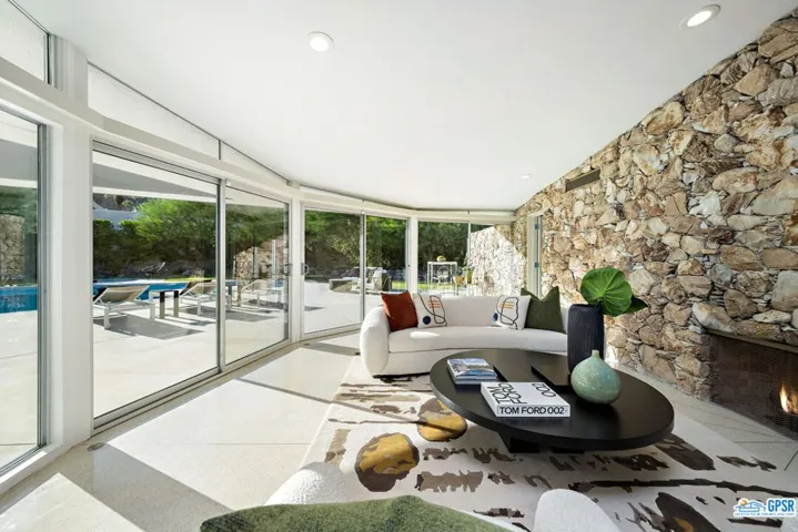 1350 Ladera Circle, Palm Springs, California 92262