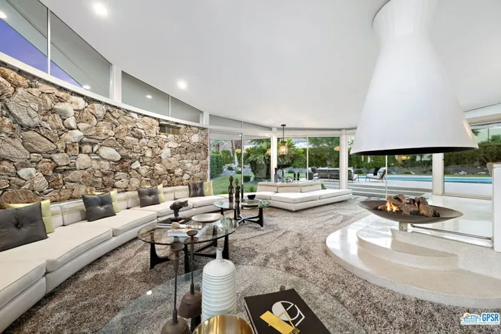 1350 Ladera Circle, Palm Springs, California 92262
