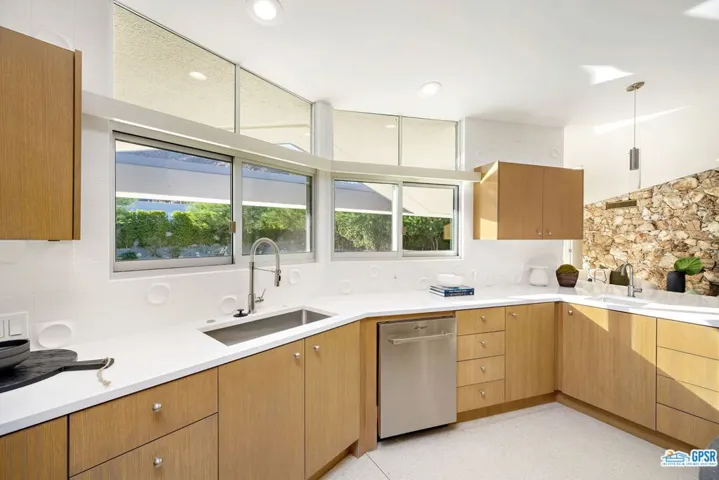 1350 Ladera Circle, Palm Springs, California 92262