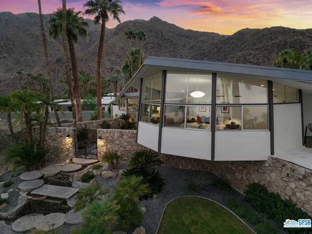 1350 Ladera Circle, Palm Springs, California 92262