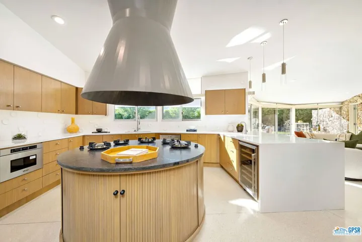 1350 Ladera Circle, Palm Springs, California 92262