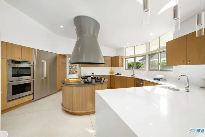 1350 Ladera Circle, Palm Springs, California 92262