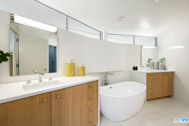 1350 Ladera Circle, Palm Springs, California 92262