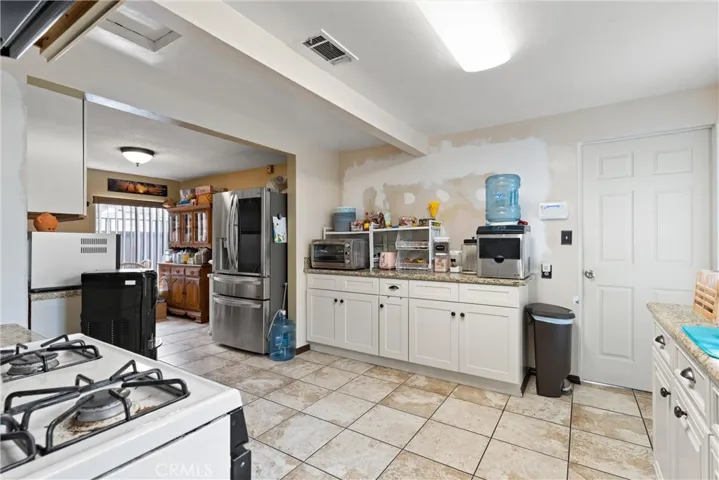 9058 Jeff Street, Bellflower, California 90706