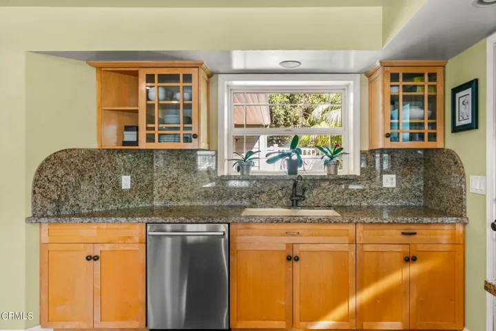 20-web-or-mls-Upmarketmedia_2887Sea-27