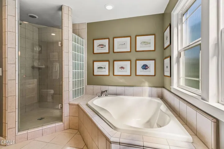 31-web-or-mls-Upmarketmedia_2887Sea-13