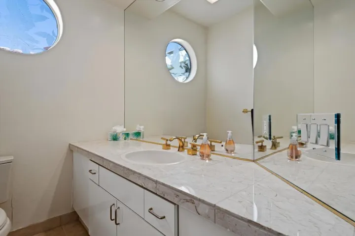 Powder Room