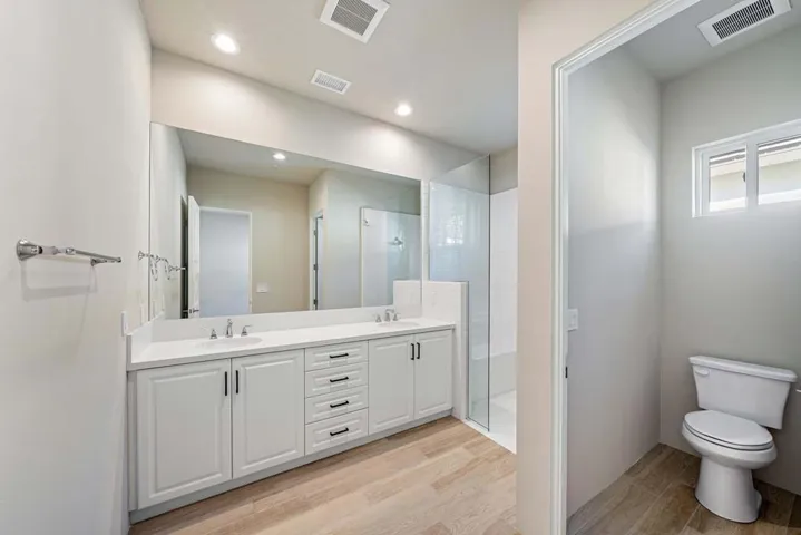 Guest House Bath