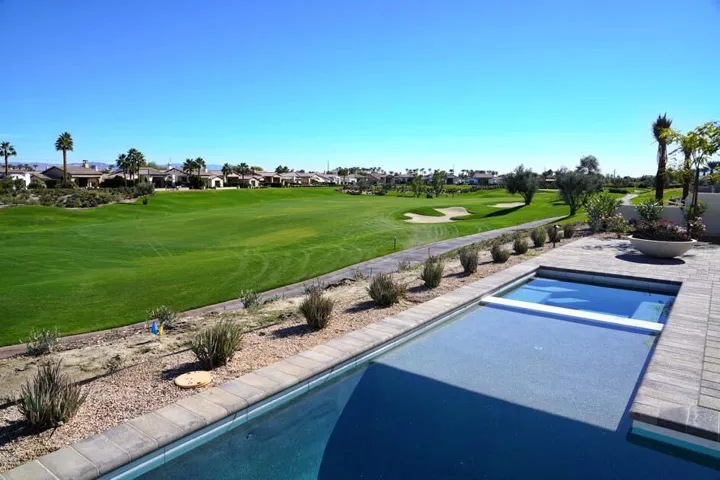 View & Pool