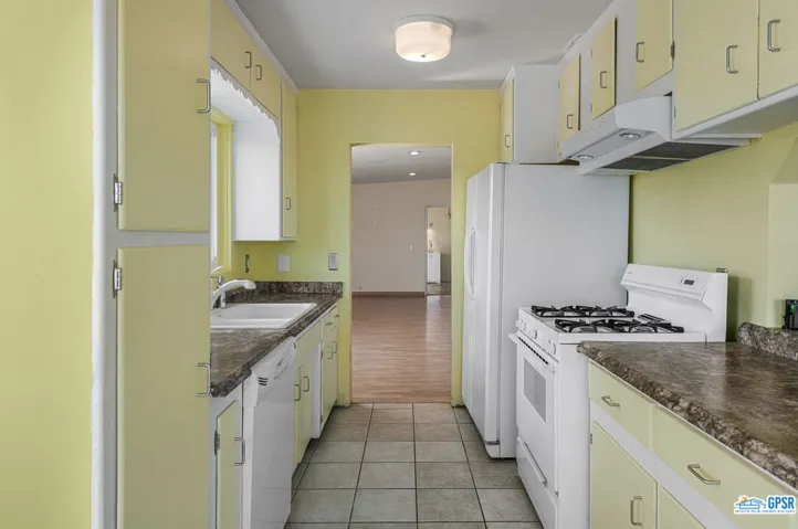 68371 Skyway Drive, Cathedral City, California 92234