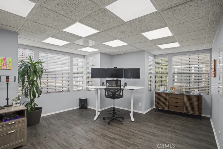 Office #1 (Huge)