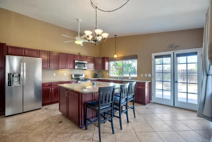 8658 Langholm Road, El Cajon, California 92021