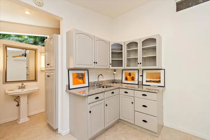 Casita Kitchenette