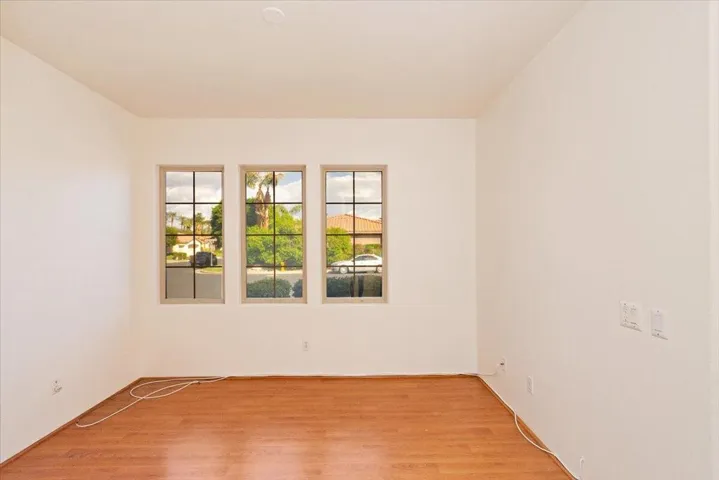Office/Bedroom #4