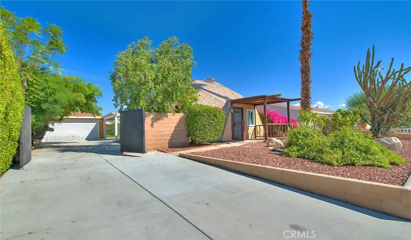68020 Encinitas Road, Cathedral City, California 92234