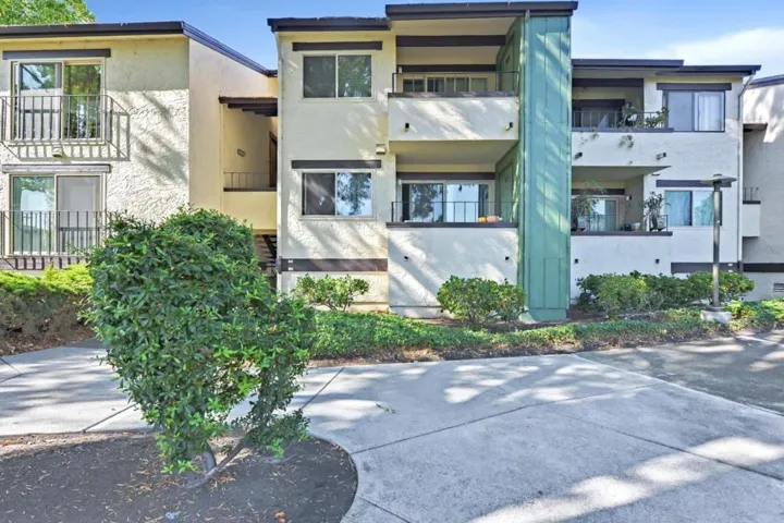 777 San Antonio Road 40, Palo Alto, California 94303