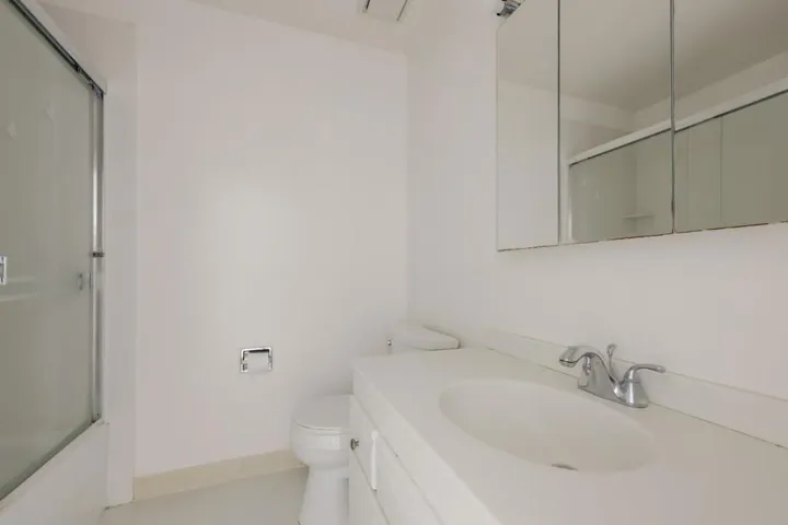 777 San Antonio Road 40, Palo Alto, California 94303