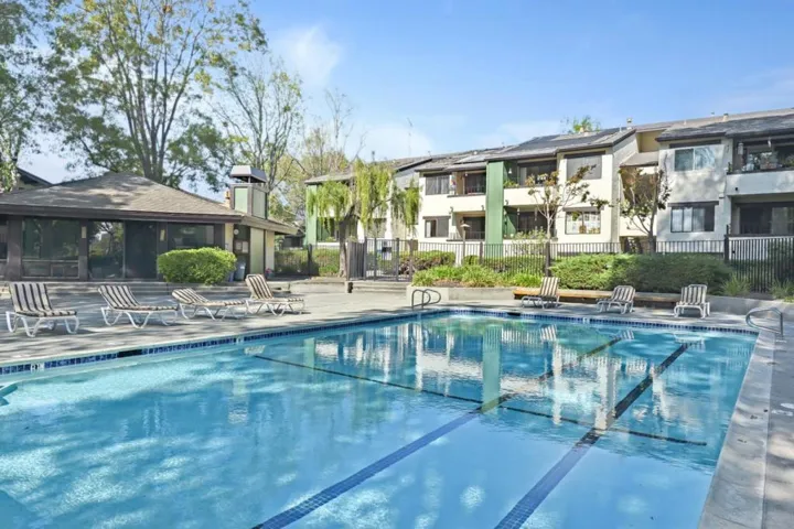 777 San Antonio Road 40, Palo Alto, California 94303