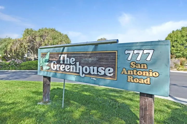 777 San Antonio Road 40, Palo Alto, California 94303