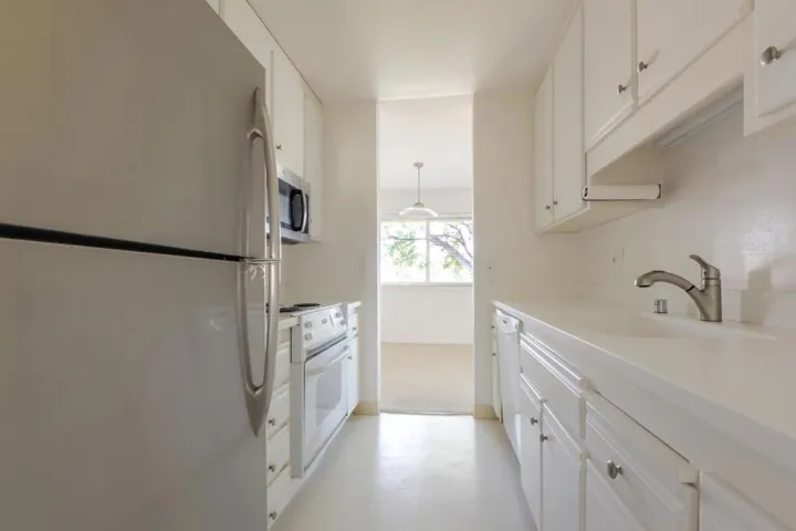 777 San Antonio Road 40, Palo Alto, California 94303