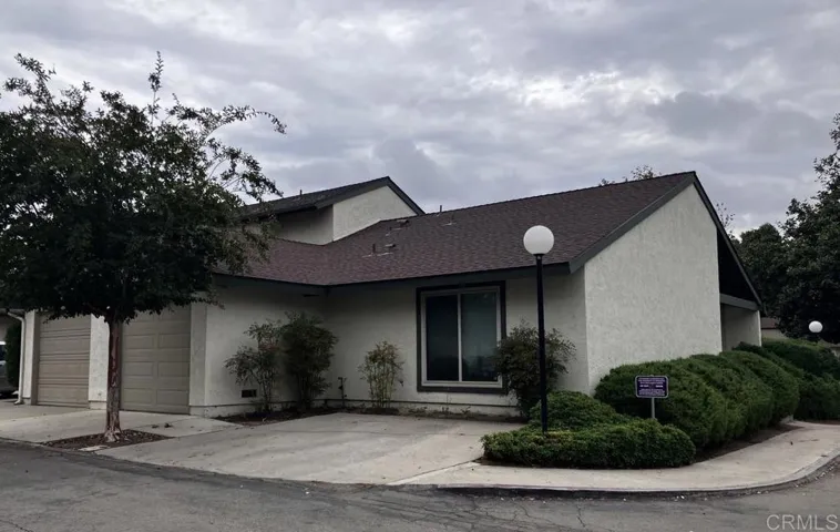 219 Crestview, Escondido, California 92026