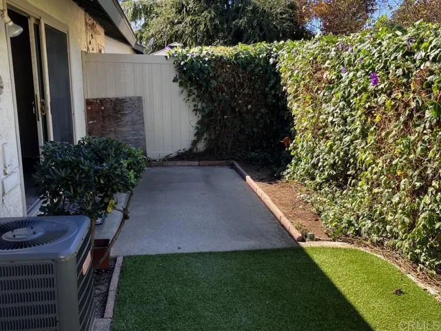 219 Crestview, Escondido, California 92026