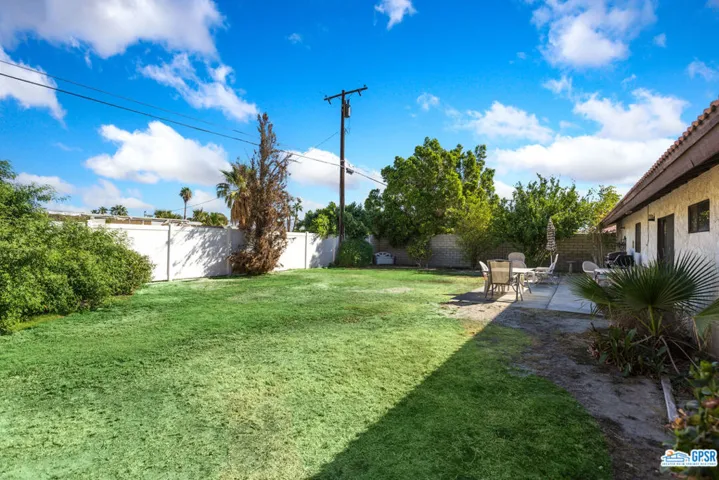 2890 E Via Escuela, Palm Springs, California 92262
