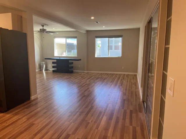LIVING ROOM SPACE