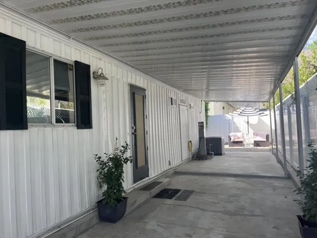 CARPORT