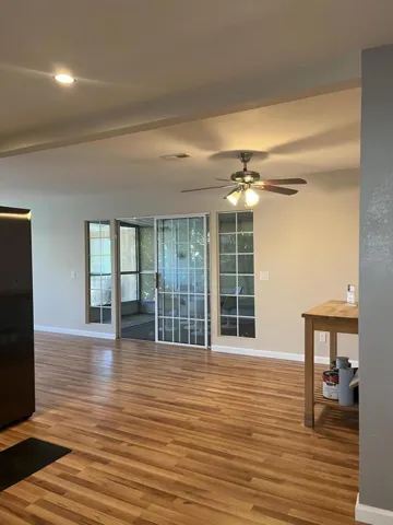 DINING ROOM TO SCREENED PATIO