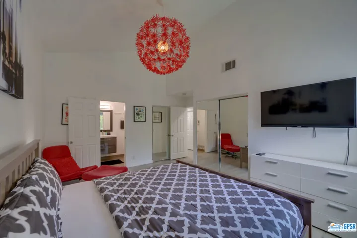 primary bedroom - two closets