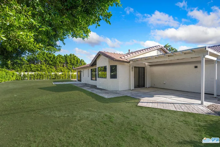 2235 N Los Alamos Road, Palm Springs, California 92262