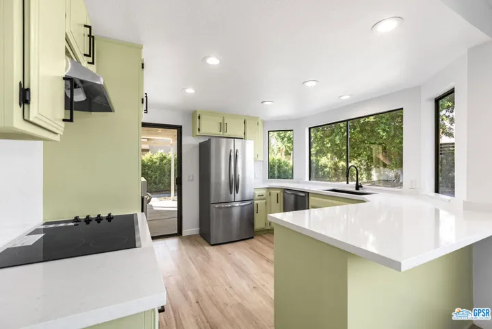 2235 N Los Alamos Road, Palm Springs, California 92262