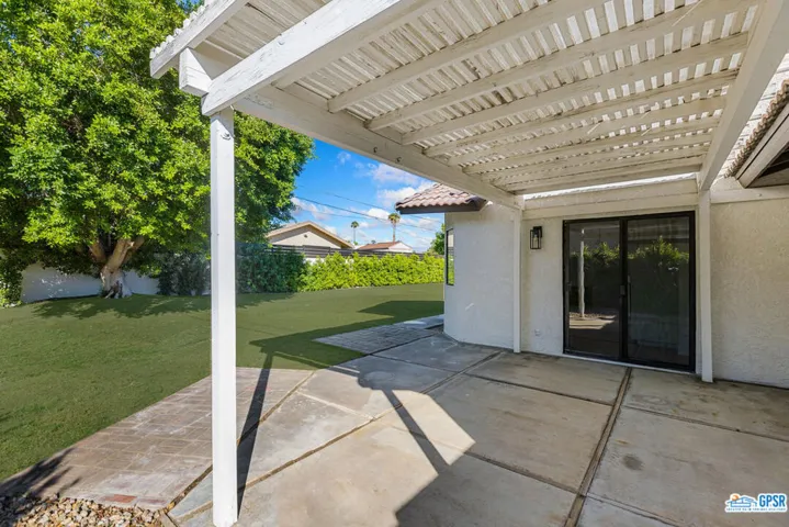2235 N Los Alamos Road, Palm Springs, California 92262