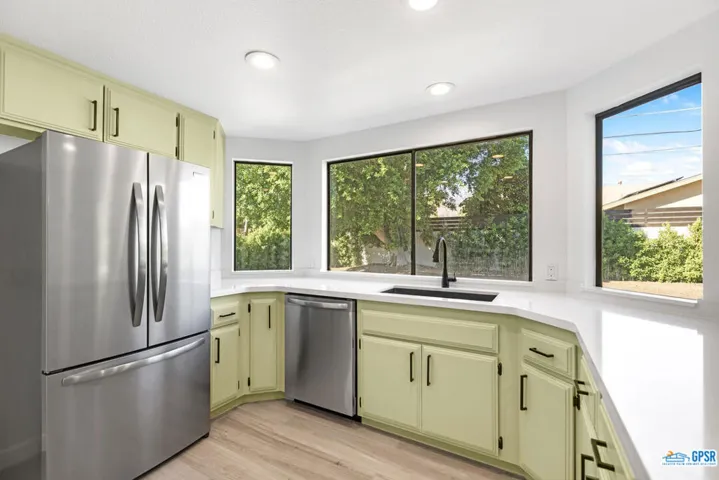 2235 N Los Alamos Road, Palm Springs, California 92262