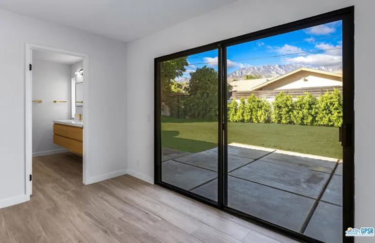2235 N Los Alamos Road, Palm Springs, California 92262