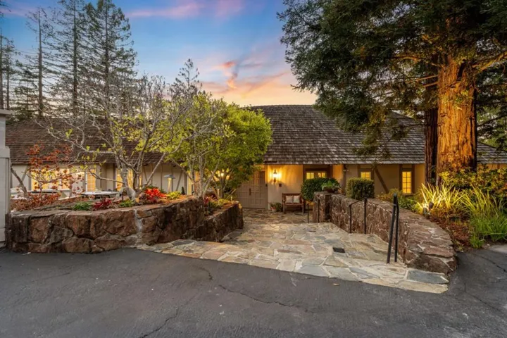 100 New Place Road, Hillsborough, California 94010